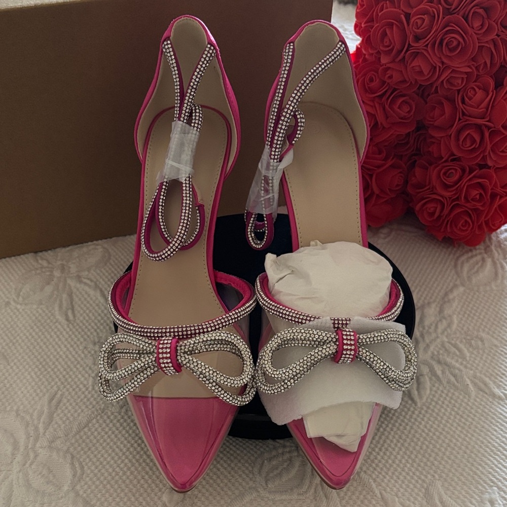 Chic Pink Heels with Rhinestone Bow